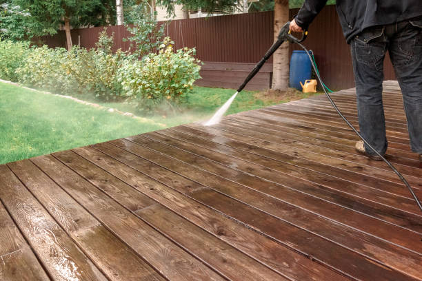 Best Playground Equipment Cleaning  in De Pere, WI